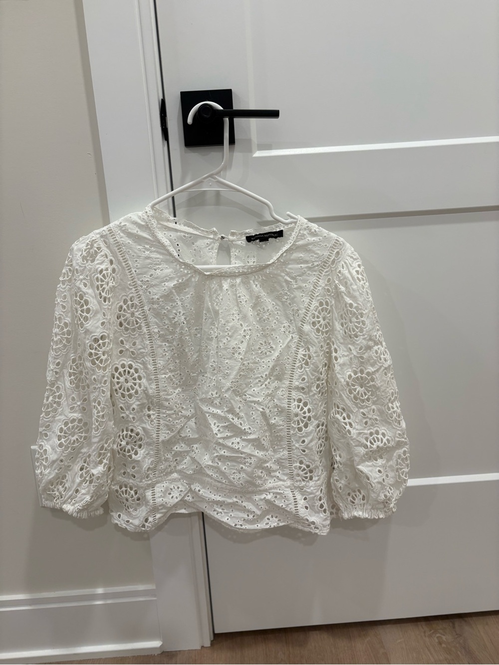 Banana Republic White Eyelet 100% Cotton Blouse
